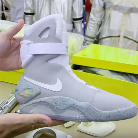 fake nike airmags|nike air mags real.